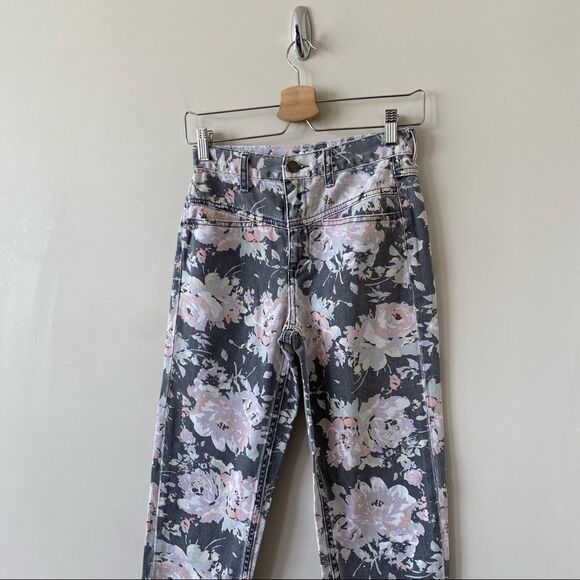 Bdg-Mom Dark Floral High Rise Jeans (Size:24) - Picture 5 of 13